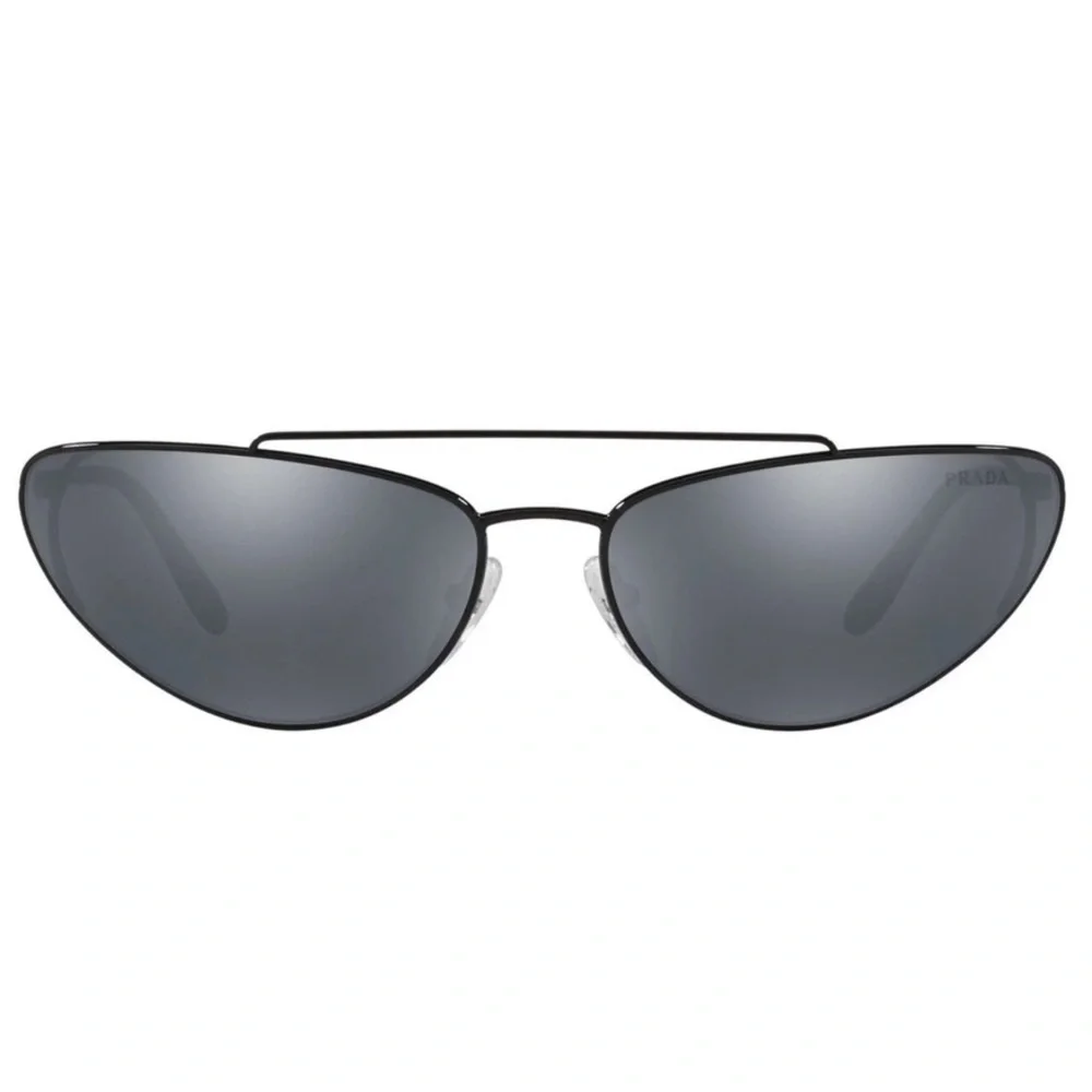 PRADA ❤️‍🔥 NWT CAT EYESUNGLASSES WITH CASE